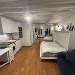 4 Person Studio In Paris 11Eme